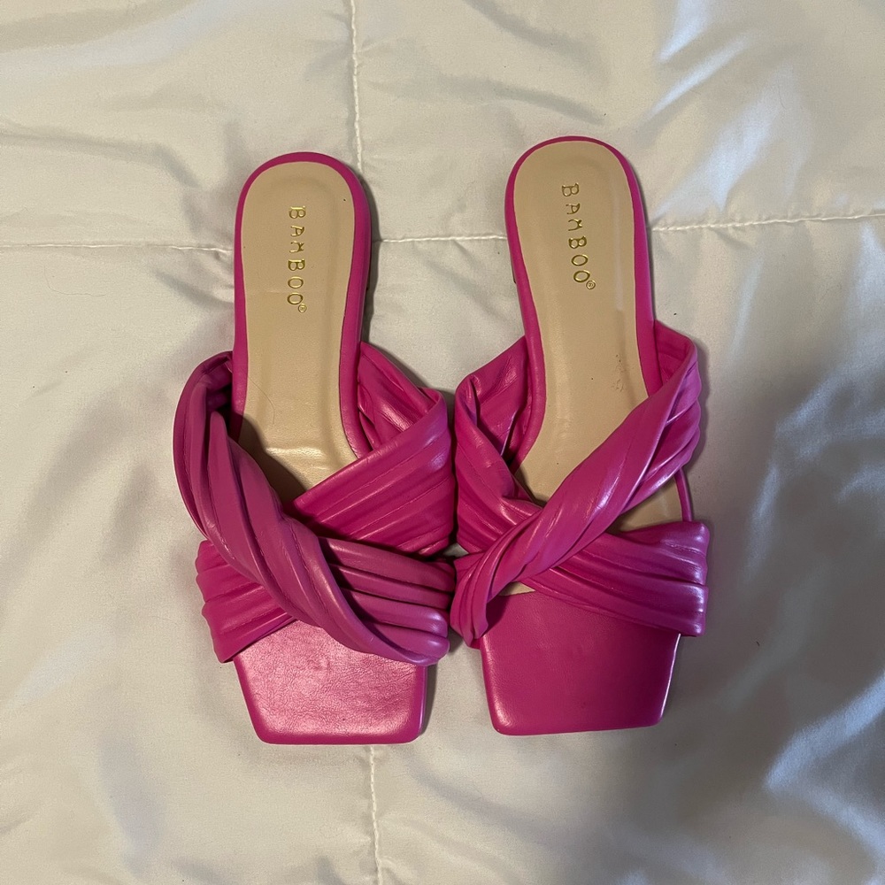 Pink sandals - Picture 2 of 3